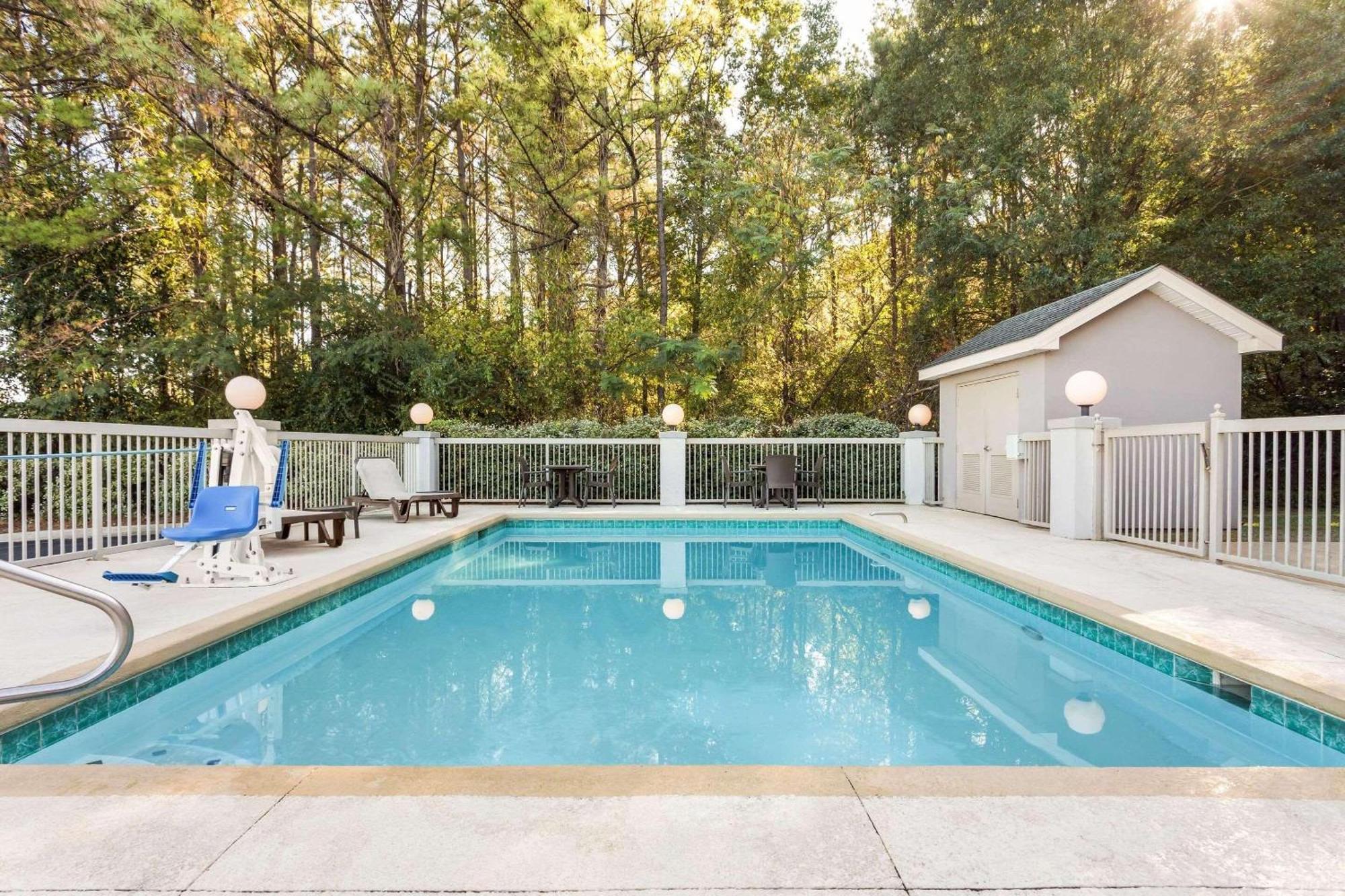 Country Inn & Suites By Radisson, Tuscaloosa, Al Bagian luar foto